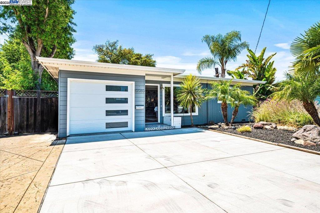 20089 Emerald Ct