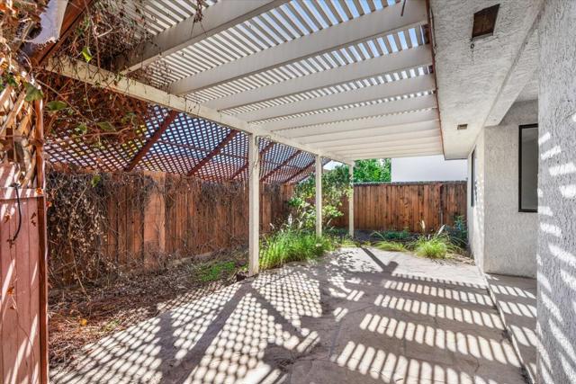 54180 Avenida Cortez, La Quinta CA: https://media.crmls.org/mediaz/bb877887-79bf-4c35-b39e-2fdb9a1d54a5.jpg