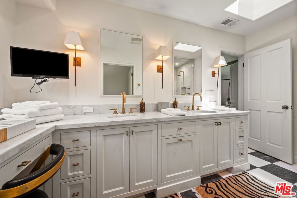 MLS #26869261 image #25