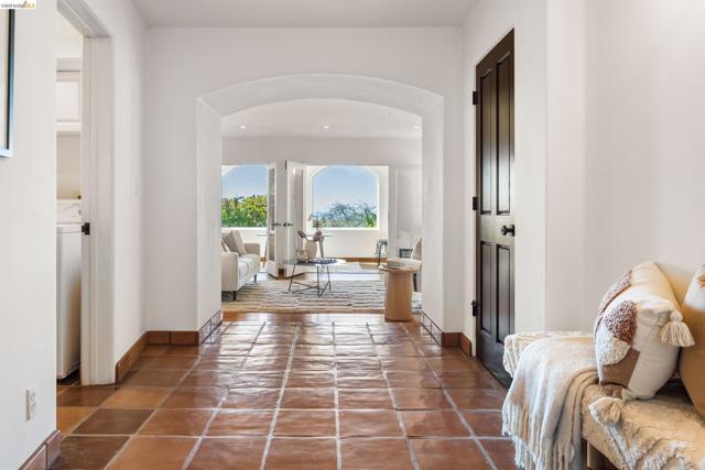 Image 23 of 60 For 4951 Proctor Ave