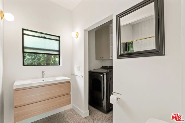 4950 Marmol Drive, Woodland Hills CA: https://media.crmls.org/mediaz/bb891c69-b418-44ac-8f0e-70488675b722.jpg