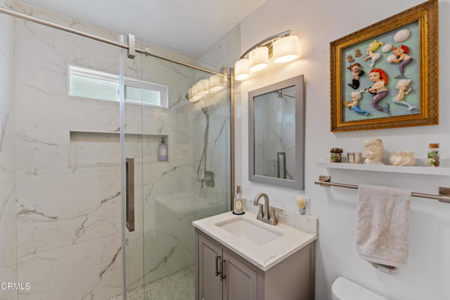 317 Cahuenga Drive, Oxnard CA: https://media.crmls.org/mediaz/bb89244f-f5d9-429b-ad85-a7d619f4e39f.jpg