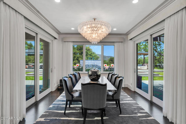 2259 Melford Court, Westlake Village CA: https://media.crmls.org/mediaz/bb89bc93-d1a7-41de-b748-7ee95bf1a9c7.jpg