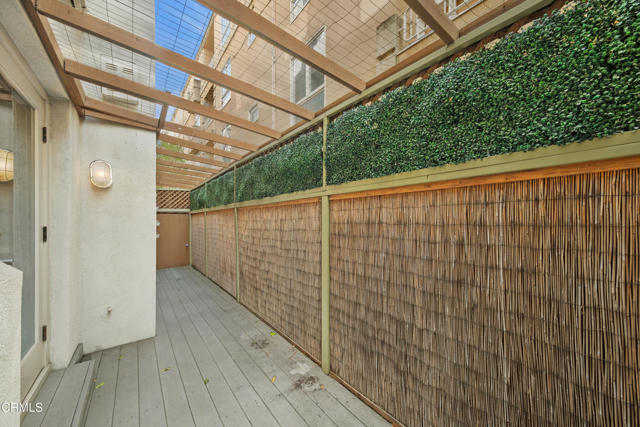 Detail Gallery Image 33 of 37 For 11915 Gorham Ave #3,  Los Angeles,  CA 90049 - 2 Beds | 2 Baths