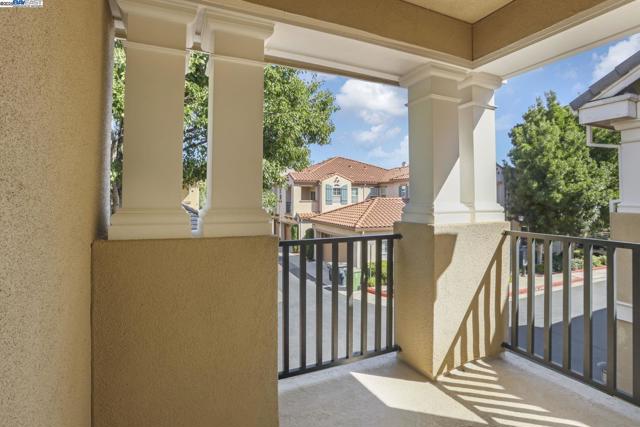 292 W Lucita Way, Mountain House CA: https://media.crmls.org/mediaz/bb8ad3b3-1ccb-4d12-8476-6bef6ed5f1e7.jpg