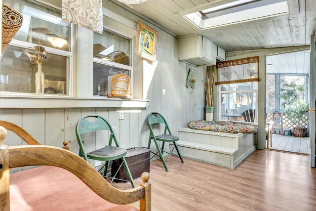 25585 Alderwood St Street, Idyllwild CA: https://media.crmls.org/mediaz/bb8b3b9c-d915-42eb-a584-8aecbbc856ce.jpg