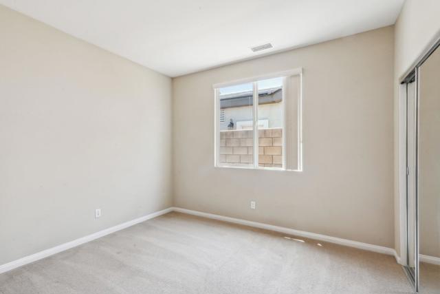 60375 Living Stone Drive, La Quinta CA: https://media.crmls.org/mediaz/bb8b472b-f80e-45ea-b8a3-db588270087e.jpg