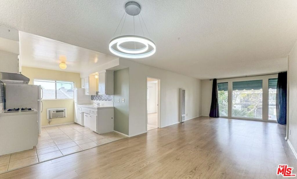 1014 N Spaulding Avenue #8