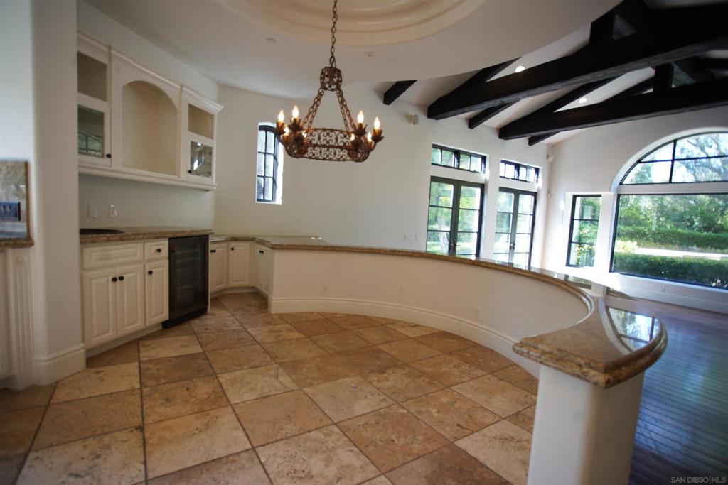 MLS #250032633SD image #9