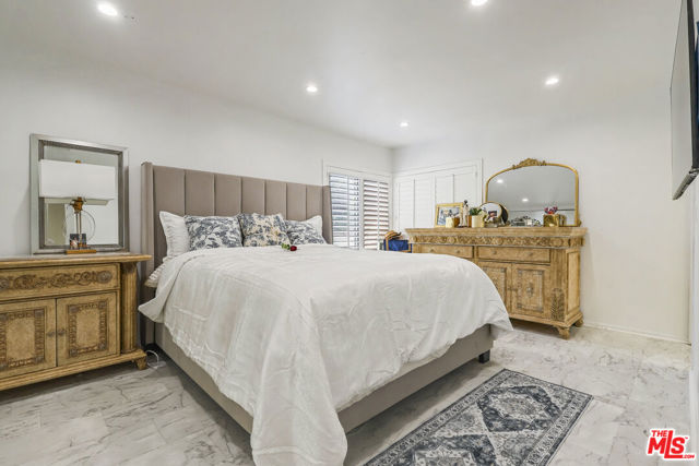 18704 Stefani Avenue, Cerritos CA: https://media.crmls.org/mediaz/bb8c536f-f959-4250-bc5e-4478185dde5a.jpg