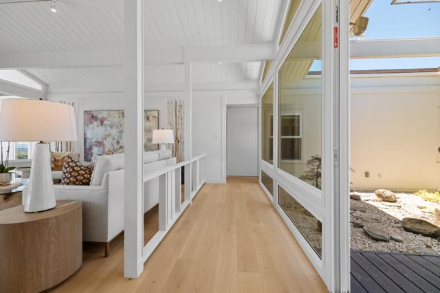 2989 Dolores Way, Burlingame CA: https://media.crmls.org/mediaz/bb8cf4fb-2da3-4e98-97b5-6ed03abeb2d0.jpg