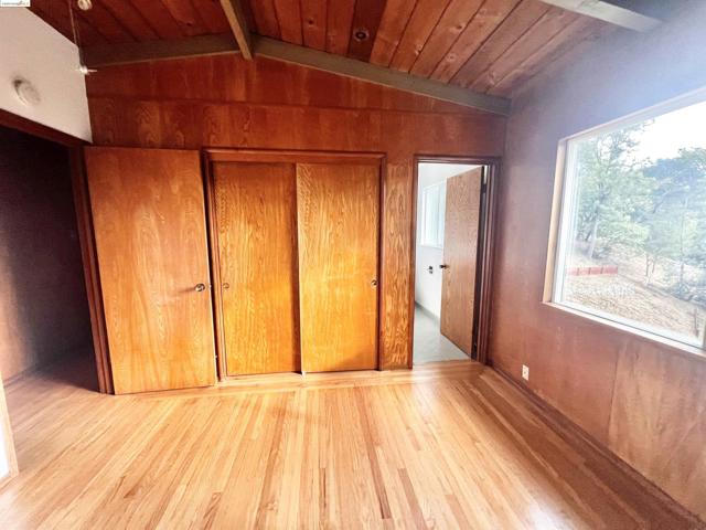 58 Pomona St, Crockett CA: https://media.crmls.org/mediaz/bb8d0000-24f4-40a0-8f4a-7e6123a23b38.jpg