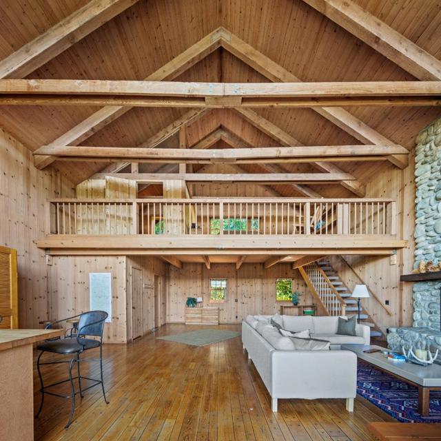 38225 Nason Road, Carmel Valley CA: https://media.crmls.org/mediaz/bb8dc8b2-9286-4c24-979b-f8401c69cc0c.jpg