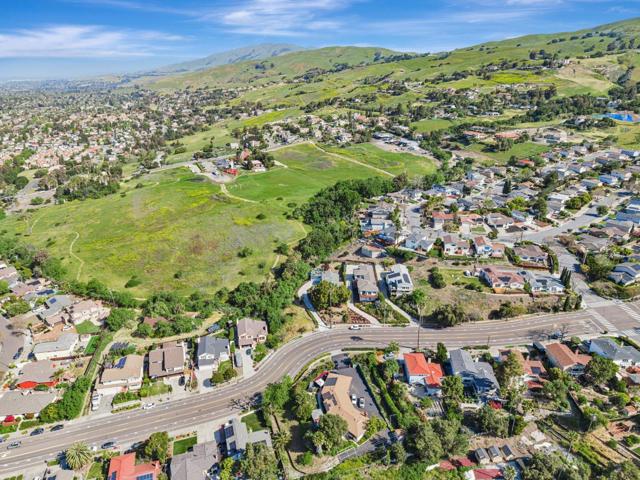 3449 Suncrest Avenue, San Jose CA: https://media.crmls.org/mediaz/bb8dd5a7-9216-44ba-bbe4-407c427fd6d2.jpg