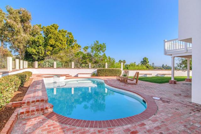 2193 Harbour Heights Rd, San Diego CA: https://media.crmls.org/mediaz/bb8df584-550f-4d48-9cfd-a1ad354222e7.jpg