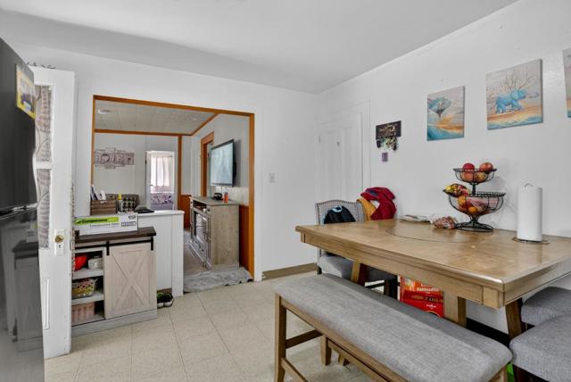 422 N 5th Street, San Jose CA: https://media.crmls.org/mediaz/bb8e0a4c-4c10-4df1-aa1d-a61b8cd91aeb.jpg