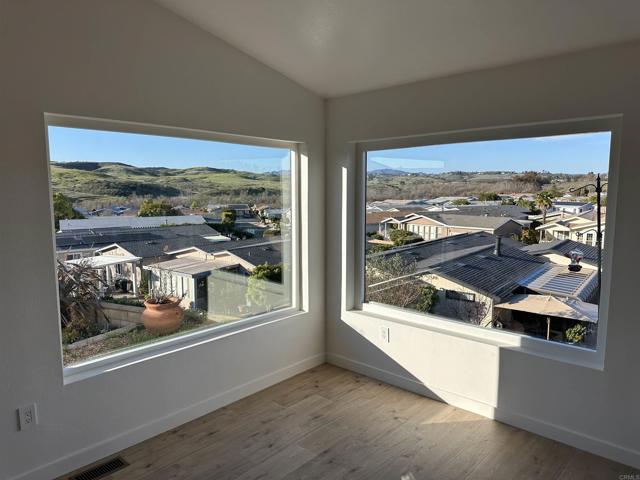 Detail Gallery Image 9 of 47 For 1438 Salem Ct, Oceanside,  CA 92057 - 2 Beds | 2 Baths