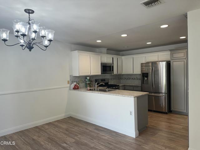 Detail Gallery Image 3 of 18 For 2251 Portola Ln, Westlake Village,  CA 91361 - 3 Beds | 2 Baths