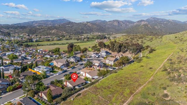 14555 High Pine St, Poway CA: https://media.crmls.org/mediaz/bb8f04ec-dcf1-4512-87c6-f0bb220c9205.jpg