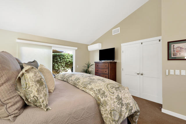 76745 Chrysanthemum Way, Palm Desert CA: https://media.crmls.org/mediaz/bb8f83e2-25af-45af-ae32-bf64a72e7c52.jpg