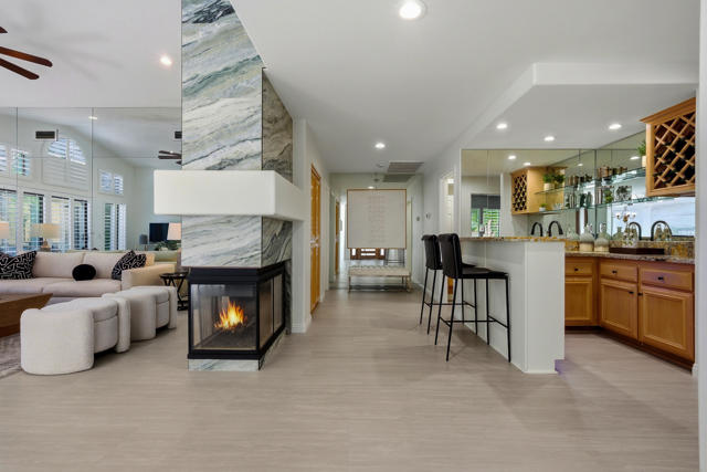 75720 Mclachlin Circle, Palm Desert CA: https://media.crmls.org/mediaz/bb8fb10f-6e12-46f3-a90a-2eb5d924ca36.jpg