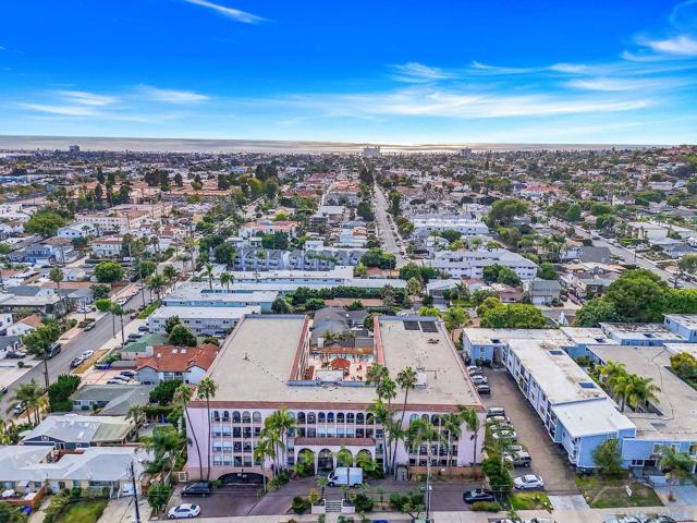 4730 Noyes ST, San Diego CA: https://media.crmls.org/mediaz/bb8fc974-19e7-4e87-b7b2-b043f06ea59a.jpg