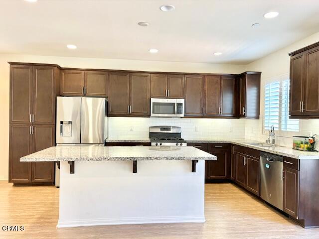 561 Whalen Way, Oxnard CA: https://media.crmls.org/mediaz/bb903ed9-0897-4376-aebb-90f3671de18a.jpg