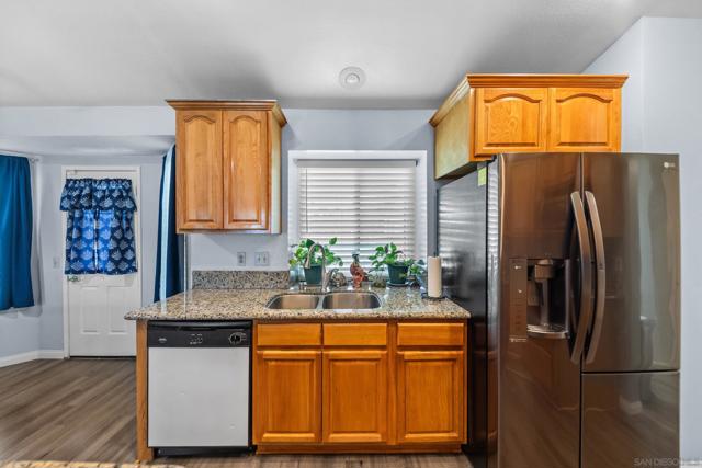 13849 Covey Quail Ln, Moreno Valley CA: https://media.crmls.org/mediaz/bb913580-c7e1-4041-ae24-14831902e07a.jpg