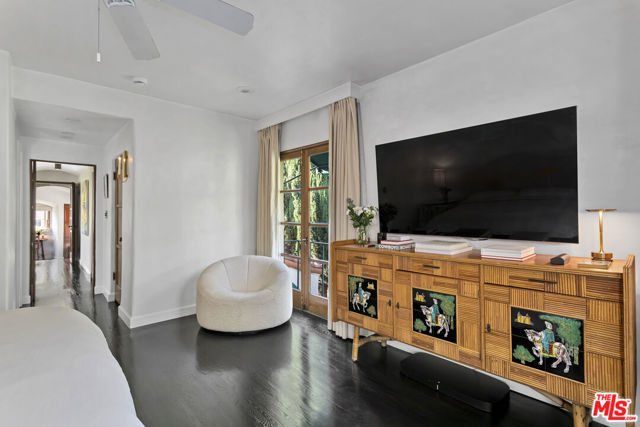1811 Courtney Avenue, Los Angeles CA: https://media.crmls.org/mediaz/bb9201f0-05ea-4974-ab5d-e2832982f1ef.jpg