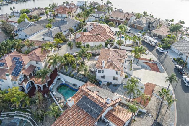 22633 Inspiration Pt, Canyon Lake CA: https://media.crmls.org/mediaz/bb92798f-e0af-4043-ba64-67ce1fcba945.jpg