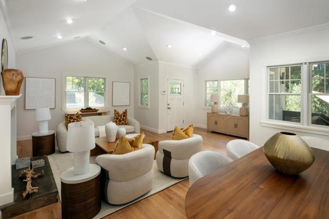 660 Palo Alto Avenue, Palo Alto CA: https://media.crmls.org/mediaz/bb92e731-a127-49ac-9825-2f6eb9a9ff20.jpg