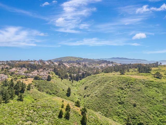 720 Lockhaven Drive, Pacifica CA: https://media.crmls.org/mediaz/bb931e91-a203-45f0-923c-df7bd3087f24.jpg