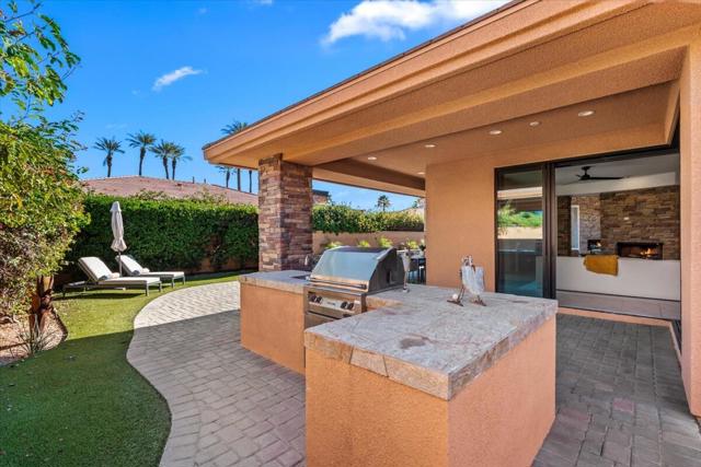 Image 5 of 43 For 50380 Via Serenidad