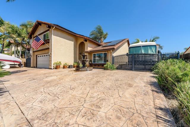 14229 Jennings Vista Way, Lakeside CA: https://media.crmls.org/mediaz/bb94844e-5a87-494d-8619-c494b189de91.jpg