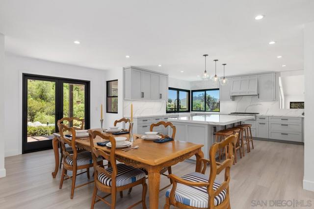 3453 Via Loma Vista, Escondido CA: https://media.crmls.org/mediaz/bb94946d-fb03-49c9-9830-8c2aeeee5029.jpg