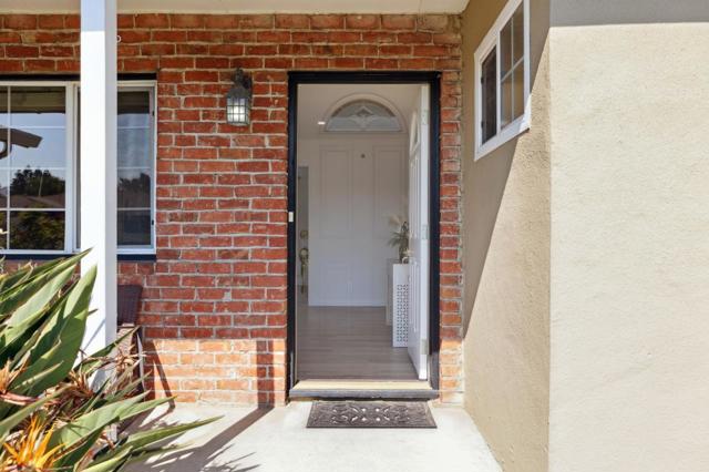 7527 Sutton Lane, Dublin CA: https://media.crmls.org/mediaz/bb959d7e-c275-47a5-a831-518806f48a80.jpg