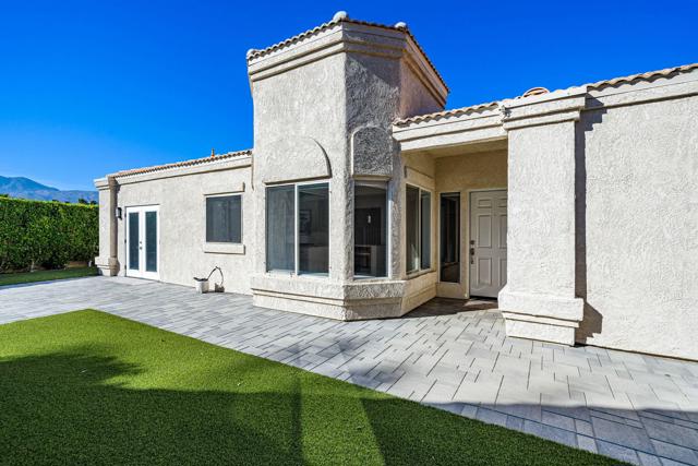 48211 Vista De Nopal, La Quinta CA: https://media.crmls.org/mediaz/bb95b3b9-ab82-422f-8c96-6053f21c10ab.jpg