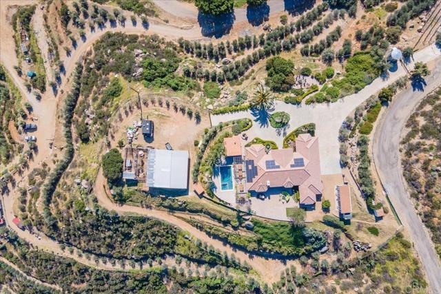 Detail Gallery Image 5 of 66 For 19270 Horizon View Dr., Ramona,  CA 92065 - 4 Beds | 4/2 Baths