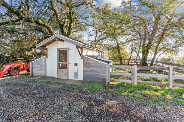 31071 Panorama Trail, Santa Ysabel CA: https://media.crmls.org/mediaz/bb96187a-5366-4d1a-8a77-fe06f9ccdb78.jpg
