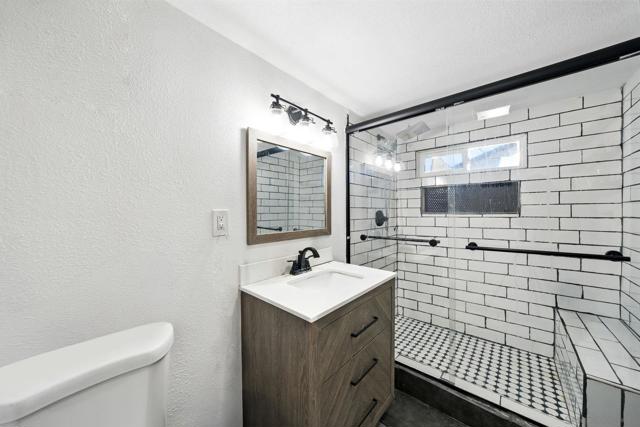 514 18 W 10th Ave, Escondido CA: https://media.crmls.org/mediaz/bb9678f1-fc8b-4e8c-8692-32b70fe85354.jpg
