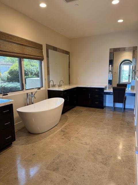 Detail Gallery Image 18 of 20 For 6796 Saint Andrews Rd, Rancho Santa Fe,  CA 92067 - 5 Beds | 5/1 Baths