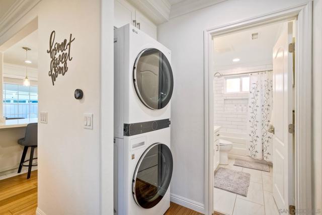 1221 4th St, San Diego CA: https://media.crmls.org/mediaz/bb97423c-f00a-43ed-9d42-81f35ceef589.jpg