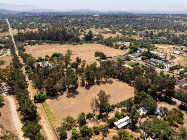 0 McDonald, Fallbrook CA: https://media.crmls.org/mediaz/bb9795f3-0761-45e2-999f-e4116f382261.jpg