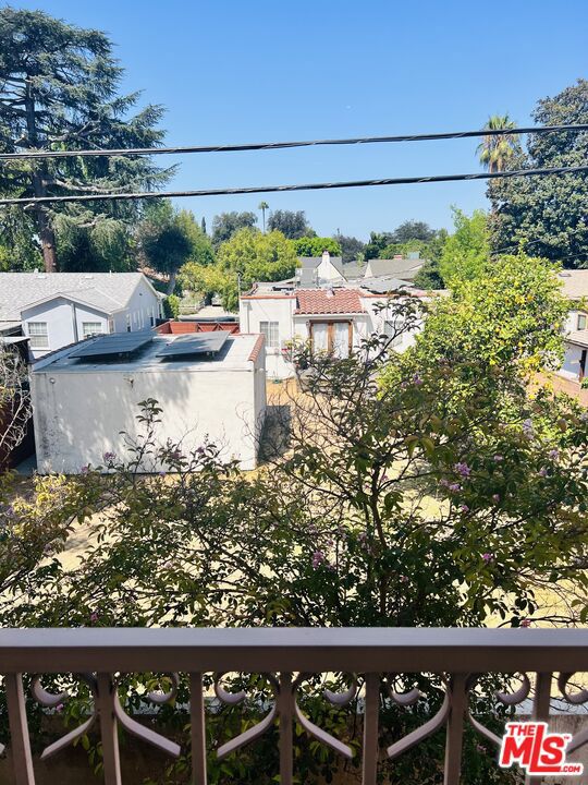 5719 Camellia Avenue, 109 photo 39