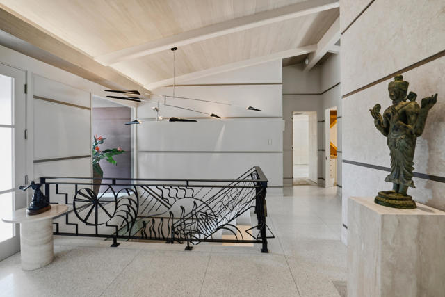855 W Coronado Avenue, Palm Springs, CA 92262