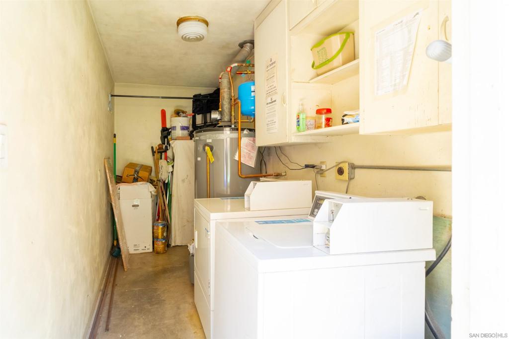 MLS #250032032SD img 15