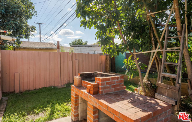 1831 N Buena Vista Street, Burbank CA: https://media.crmls.org/mediaz/bb9b81d5-0cf4-43bc-bf15-41b1ee2e3822.jpg