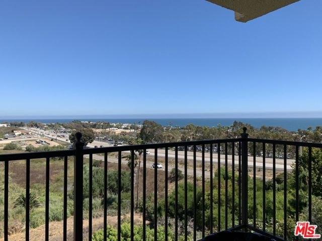 23901 Civic Center Way, Malibu CA: https://media.crmls.org/mediaz/bb9b82b5-79d3-4728-a16a-5741664493c0.jpg