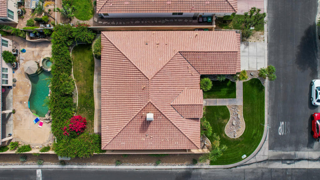 https://media.crmls.org/mediaz/bb9bf6b6-4a91-4fc7-977a-b191b4d7ab72.jpg?preset=X-Large