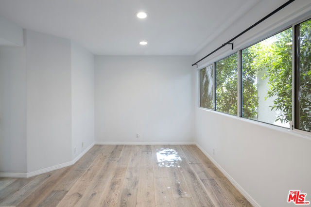 1129 2nd Street, Hermosa Beach CA: https://media.crmls.org/mediaz/bb9c43e0-49ff-4342-9fc2-1c47ec9915f7.jpg